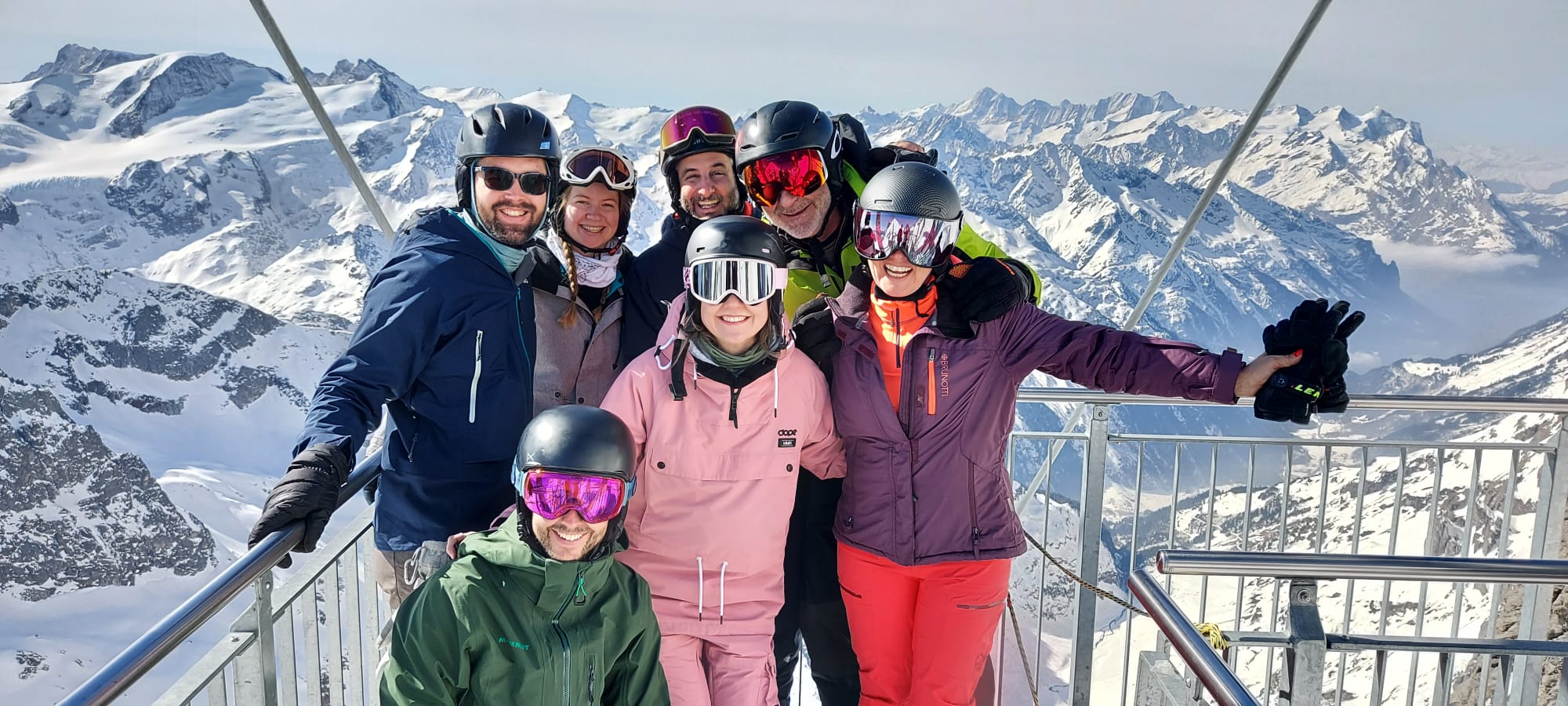 Das Team von Arcmedia geniesst einen prächtigen Skitag auf dem TITLIS.